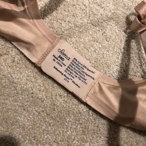 Soma Enchancing Shape Wireless Bra - Picture 3 of 9